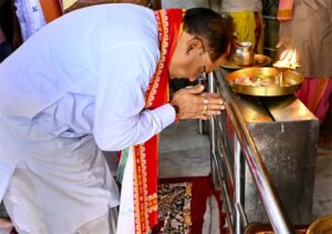 मुख्यमंत्री विष्णुदेव साय हरिनाम संकीर्तन नामयज्ञ में हुए शामिल, श्री जगन्नाथ मंदिर में की पूजा-अर्चना, प्रदेशवासियों की सुख-समृद्धि और खुशहाली की कामना