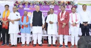 मुख्यमंत्री विष्णु देव साय सुशासन तिहार अंतर्गत राजनांदगांव में आयोजित जनसमस्या निवारण शिविर में हुए शामिल