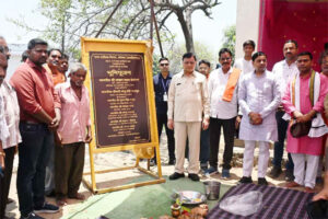 स्लम बाहुल्य वार्ड स्थित जोगियाडेरा पीपरापारा बस्ती में होगें 90 लाख रू. से सड़क डामरीकरण कार्य’