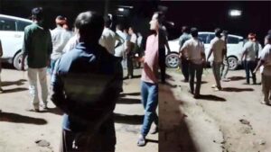प्रेमी प्रेमिका ने भागकर आर्य समाज में की शादी, परिजनों के बीच हुई जमकर मारपीट, इलाके में तनाव का माहौल