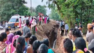 बालोद में बड़ा हादसा, सीवरेज लाइन की खुदाई के दौरान मिट्टी धंसने से 3 मजदूरों की मौत