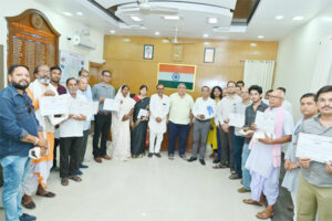 ओजस्वी सरगुजा : सपनों को मिलेगी नई उड़ान, 55 मेधावी विद्यार्थी नीट-जेईई की तैयारी हेतु रायपुर रवाना
