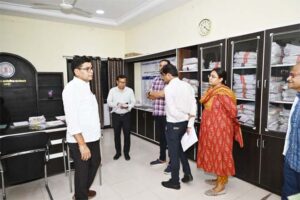 राजस्व प्रकरणों का तय समय-सीमा में हो निराकरण : राजस्व मंत्री टंक राम वर्मा