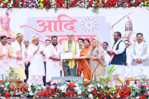 आदि उत्सव जनजातीय संस्कृति और परंपराओं को नई पीढ़ी तक पहुँचाने का महत्वपूर्ण माध्यम: राज्यपाल श्री रमेन डेका