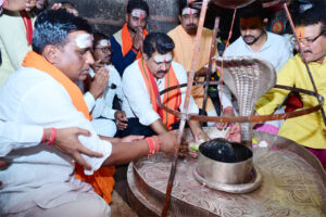 ’उप मुख्यमंत्री विजय शर्मा ने भोरमदेव मंदिर में की पूजा अर्चना’, जिलेवासियों के सुख, समृद्धि और शांति की कामना की