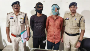 खैरागढ़ में लिफ्ट देने के बहाने आदिवासी महिला से छेड़छाड़, दो आरोपी गिरफ्तार