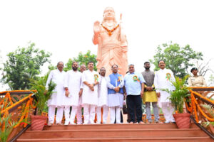 मातृशक्ति एवं प्रकृति के प्रति श्रद्धा का अनुपम संगम : मुख्यमंत्री विष्णु देव साय ने “राम वाटिका” में किया रुद्राक्ष का पौधारोपण