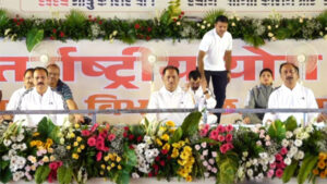 अंतर्राष्ट्रीय योग दिवस : सीएम साय ने अंबिकापुर में किया सामूहिक योगाभ्यास, बोले- योग को दिनचर्या का बनाएं हिस्सा