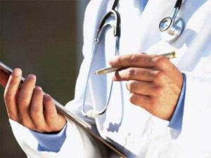 छत्तीसगढ़ में बाहरी राज्यों के डॉक्टरों को प्रैक्टिस की अनुमति पर बवाल, चिकित्सक संगठनों ने दी आंदोलन की चेतावनी