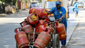 महंगाई का झटका! घरेलू एलपीजी सिलेंडर ₹29 महंगा, छत्तीसगढ़ में 1000 के पार पहुंची कीमत, यहां देखें नया रेट