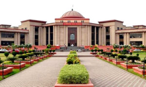 हाईकोर्ट का बड़ा फैसला : व्याख्याता को बीईओ का प्रभार देना नियमों के विपरीत, आदेश निरस्त