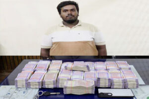 एक महीने की साजिश के बाद की 10 लाख की लूट, मास्टरमाइंड समेत आरोपी गिरफ्तार