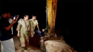 रेत खदान में आधी रात छापेमार कार्रवाई करने पहुंची विधायक, 5 हाइवा और एक चैन माउंटेन मशीन जब्त