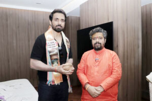 बस्तर में जनसेवा का नया अध्याय : सोनू सूद और माँ मातंगी दिव्य धाम मिलकर बढ़ाएंगे सेवा कार्य