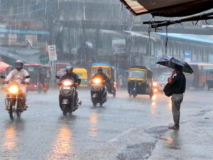 छत्तीसगढ़ में झमाझम बारिश का दौर जारी, कई जिलों में जनजीवन प्रभावित, आईएमडी ने जारी किया अलर्ट