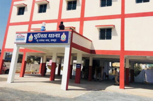 एमबीए छात्र से आधी रात लूट, डंडे से युवक पर किया हमला, फिर मोबाइल लूटकर दौड़ाया