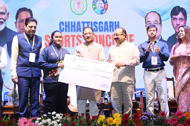 मुख्यमंत्री विष्णु देव साय छत्तीसगढ़ में पहली बार आयोजित स्पोर्ट्स कॉन्क्लेव में हुए शामिल