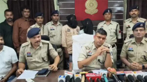 जेल में दोस्ती फिर लूट की प्लानिंग, महिला के भेष में आए तीन लुटेरों में दो दबोचे, राज ज्वैलर्स लूटकांड का हुआ खुलासा