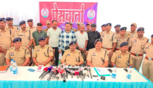 पर्सनल लोन के नाम पर करोड़ों की ठगी : कोंडा गाव जिले के 43 शिक्षकों को बनाया शिकार, 5 आरोपी गिरफ्तार