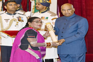 पद्म विभूषण तीजन बाई को भावभीनी श्रद्धांजलि : छत्तीसगढ़ की लोकसंस्कृति की अमर आवाज़ हुई शांत