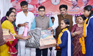 शिक्षा के साथ संस्कारों का समावेश ही समृद्ध छत्तीसगढ़ की नींव : राजस्व मंत्री टंक राम वर्मा