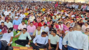 सहायक शिक्षकों का फूटा गुस्सा : वेतन विसंगति क्रमोन्नति सहित 7 सूत्रीय मांगों को लेकर किया प्रदर्शन