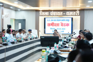 बच्चों के अधिकारों पर जीरो टॉलरेंस धमतरी में बाल आयोग ने की कड़ी समीक्षा, डॉ वर्णिका शर्मा ने कहा “हैंड होल्डिंग कर समन्वय के साथ करना होगा काम”