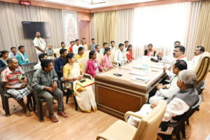 नक्सल मामलों में निरुद्ध लोगों के प्रकरणों के त्वरित निराकरण के लिए शासन प्रतिबद्ध : उप मुख्यमंत्री विजय शर्मा