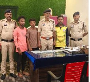 युवक की हत्या का खुलासा : छठी कार्यक्रम में मामूली विवाद के चलते युवक की पीट-पीटकर हत्या, तीन आरोपी गिरफ्तार