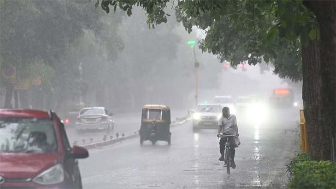 छत्तीसगढ़ में बरसे बादल, रायपुर समेत कई जिलों में झमाझम बारिश, 18 जिलों में अलर्ट जारी