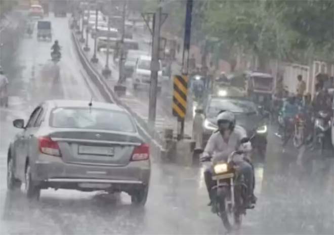 रायपुर समेत कई हिस्सों में हल्की से मध्यम बारिश के आसार, घर से निकलने से पहले देख लें आईएमडी का अलर्ट