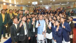 सीएम विष्णुदेव साय ने नीट क्वालिफाई बच्चों से किया संवाद, बोले “युवाओं की ताकत से बनेगा विकसित छत्तीसगढ़”