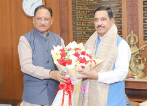 5 लाख मीट्रिक टन चावल के शीघ्र उठाव की पहल, मुख्यमंत्री विष्णुदेव साय ने केंद्रीय मंत्री से पर्याप्त रेलवे रैक उपलब्ध कराने का किया आग्रह