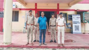 तखतपुर सीएमओ गिरफ्तार : कार की टक्कर से बाइक सवार दो लोगों की हुई थी माैत, बर्थडे पार्टी से लौटते वक्त हुआ था हादसा