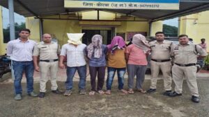 डकैती के 3 मामलों का खुलासा : एक नाबालिग सहित 4 आरोपी गिरफ्तार, मारपीट कर नगदी लूटकर हुए थे फरार