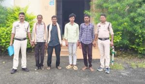 महिला से गैंगरेप : बस छूटने पर दूसरी गाड़ी का कर रही थी इंतजार, चार आरोपी  गिरफ्तार
