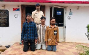 मामूली से विवाद में नाबालिगों ने की हत्या : 2 नाबालिग समेत 5 आरोपी गिरफ्तार, फरार आरोपी की पुलिस कर रही तलाश  