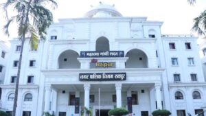 रायपुर के तीन बड़े टैक्स बकादारों पर नगर निगम ने की कार्रवाई, परिसर किया सील