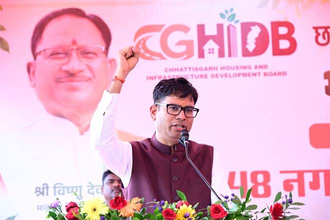 नवा रायपुर को देश की अग्रणी ग्रीनफील्ड सिटी के रूप में विकसित करने पर जोर : आवास एवं पर्यावरण मंत्री ओ.पी. चौधरी
