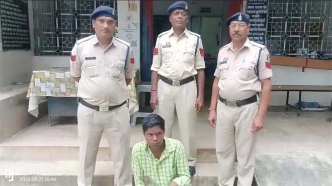 पत्नी की हत्या कर तमिलनाडु भागा था आरोपी, गांव लौटते ही पुलिस ने दबोचा
