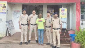 अवैध संबंध के शक में पति ने पत्नी को उतारा मौत के घाट, धारदार हथियार से किया वार, आरोपी गिरफ्तार
