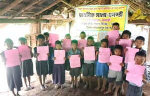 ‘स्कूल केईन्ता’ अभियान से नारायणपुर के दुर्गम गांवों तक पहुंची शिक्षा, घमंडी के बच्चों को गांव में ही मिली शाला और जाति प्रमाण पत्र
