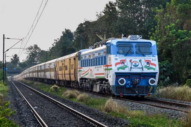 पुरी स्टेशन पर प्लेटफॉर्म अपग्रेडेशन से ट्रेनों के परिचालन में बदलाव, अब मालतीपाटपुर से चलेंगी कई ट्रेनें
