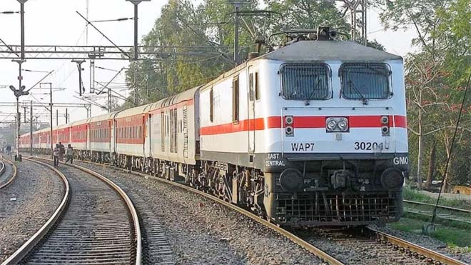 बिलासपुर से 5 ट्रेनों का बदलेगा रूट, 2 ट्रेन 3 घंटे लेट, कोरबा-अमृतसर, दुर्ग-निजामुद्दीन समेत कई ट्रेनें प्रभावित