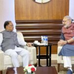 छत्तीसगढ़ में टेक्सटाइल उद्योग को बढ़ावा देने पर सीएम साय की केंद्रीय मंत्री गिरिराज सिंह से मुलाकात