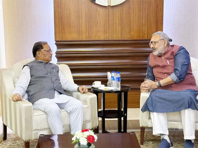 छत्तीसगढ़ में टेक्सटाइल उद्योग को बढ़ावा देने पर सीएम साय की केंद्रीय मंत्री गिरिराज सिंह से मुलाकात