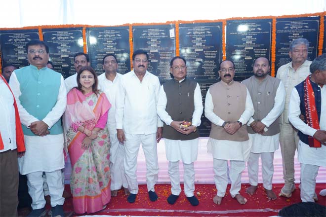 मुख्यमंत्री ने बेमेतरा जिले को दी 183 करोड़ के विकास कार्यों की सौगात, 30 कार्यों का किया लोकार्पण-भूमिपूजन