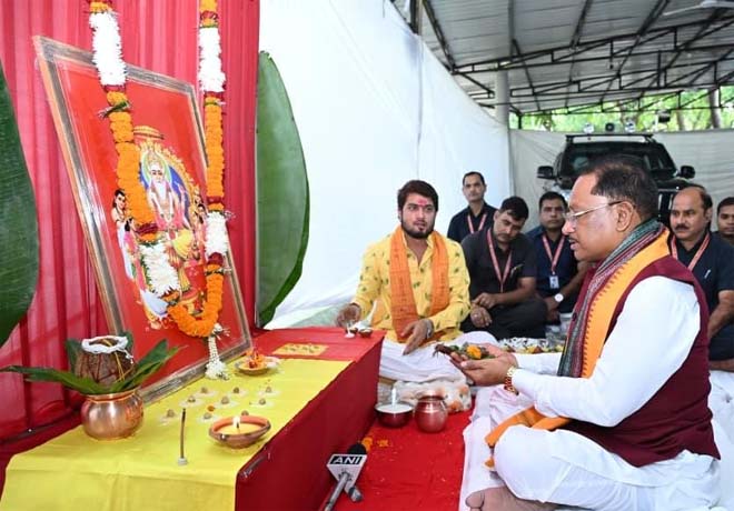 सृजन, कौशल और श्रम के सम्मान का संदेश देती है भगवान विश्वकर्मा की आराधना : मुख्यमंत्री विष्णु देव साय