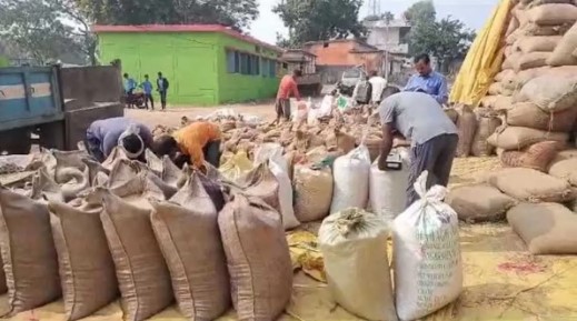 कस्टम मिलिंग में खेल 183 मिलर्स में से सिर्फ 6 ही जमा करा पाए पूरा चावल 4.66 अरब का चावल मिलों में डंप