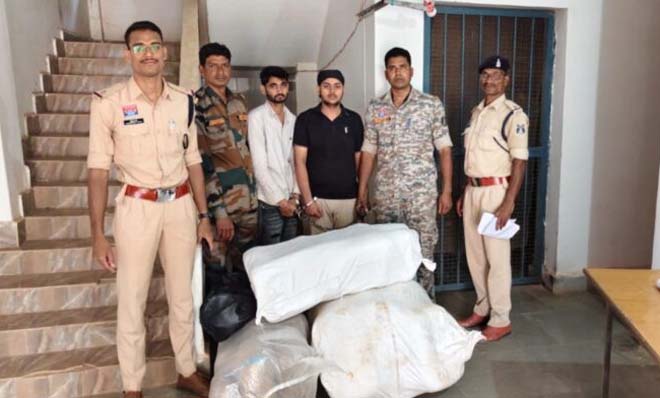 गांजा तस्करों पर बड़ी कार्रवाई, 138.4 किलो गांजा जब्त, स्कॉर्पियो समेत 90 लाख का माल बरामद